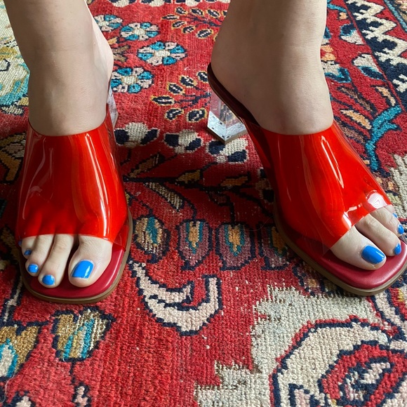 Miista E8 Rita red vinyl midi heels - Picture 2 of 8